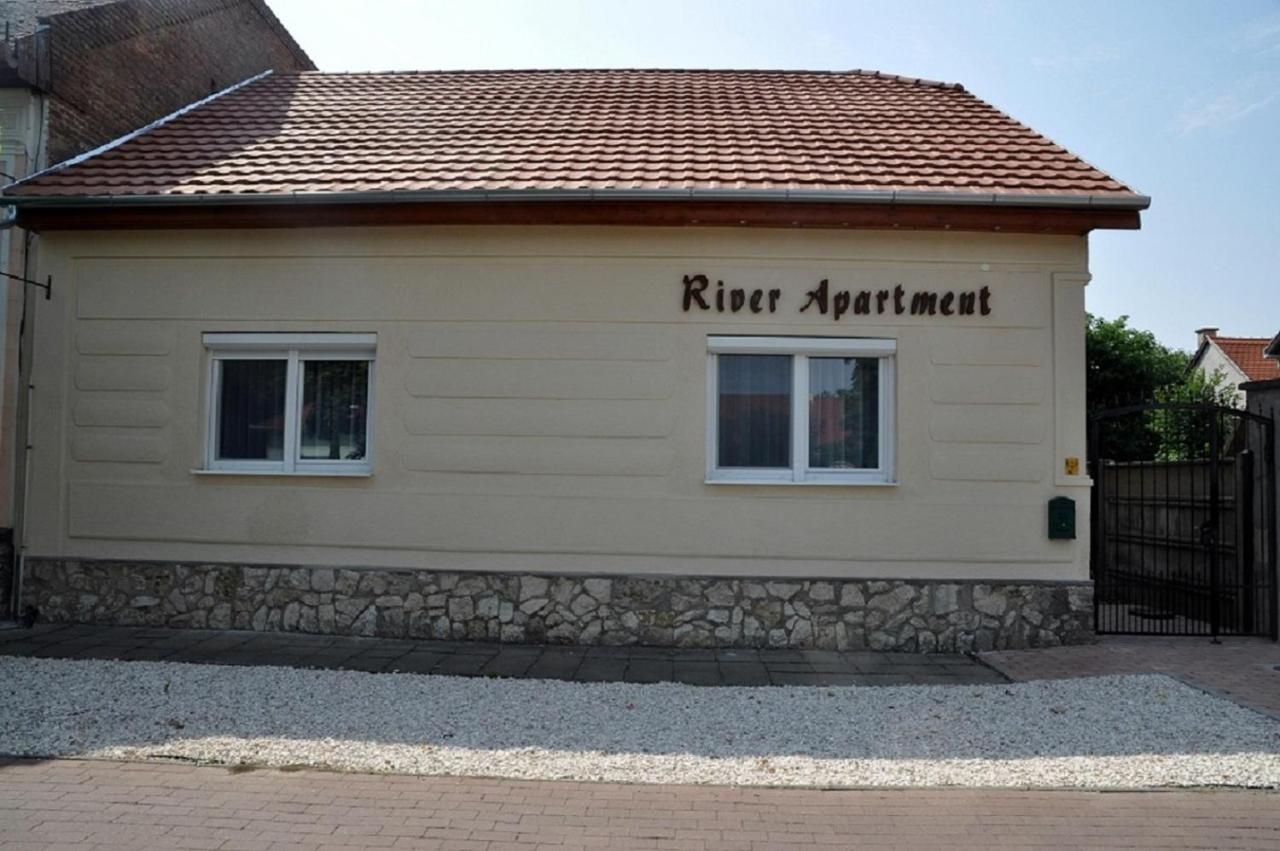 River Apartment Mako Exterior photo